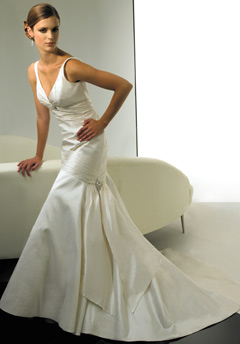 vali stefani wedding dress