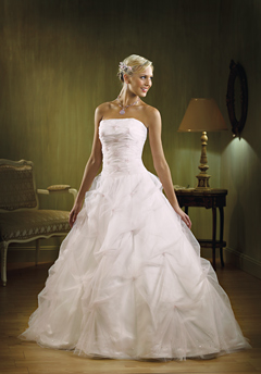 raylia designs wedding dress